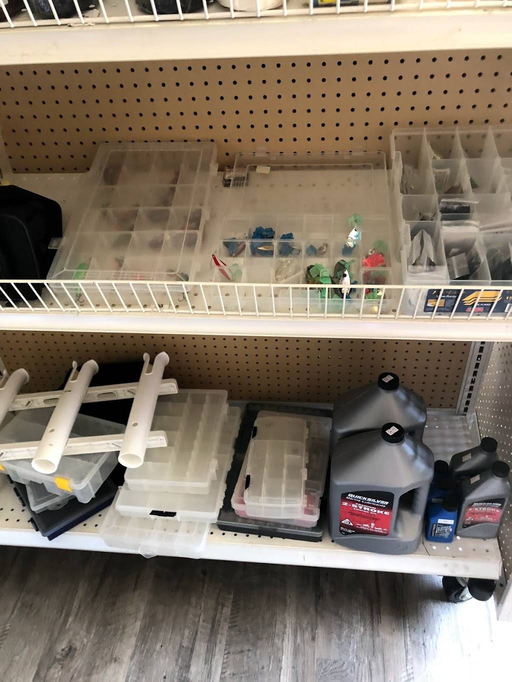 Bait An Twine Snacks | restaurant | 85 Tennessee Ave N, Parsons, TN 38363, USA | 7312571280 OR +1 731-257-1280