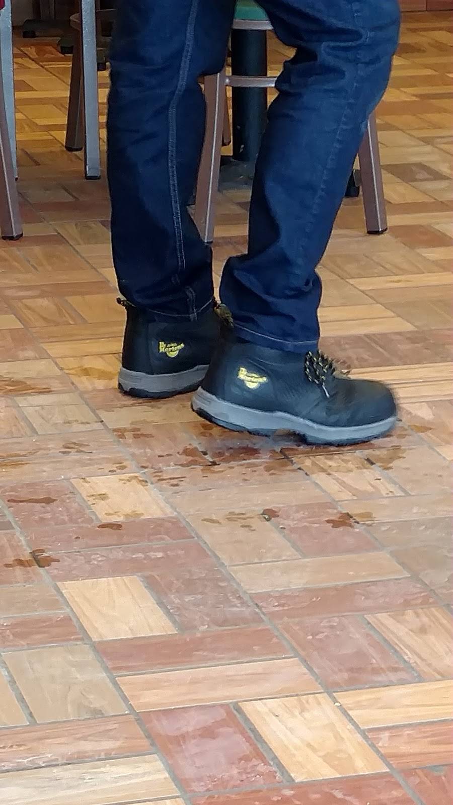 Subway | restaurant | 26551 Magnolia Rd, Underwood, IA 51576, USA | 7125664047 OR +1 712-566-4047