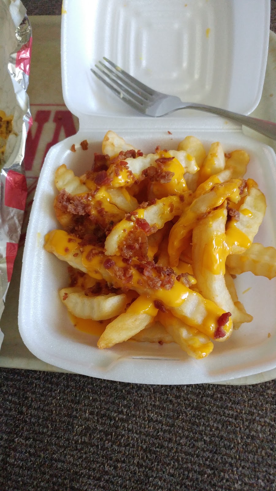 Megs Smashburgers and Frozen Custard | restaurant | 320 E Mt Vernon Blvd, Mt Vernon, MO 65712, USA | 4173169091 OR +1 417-316-9091