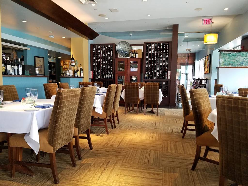 Fin Seafood | restaurant | 3150 William Styron Square N, Newport News, VA 23606, USA | 7575995800 OR +1 757-599-5800