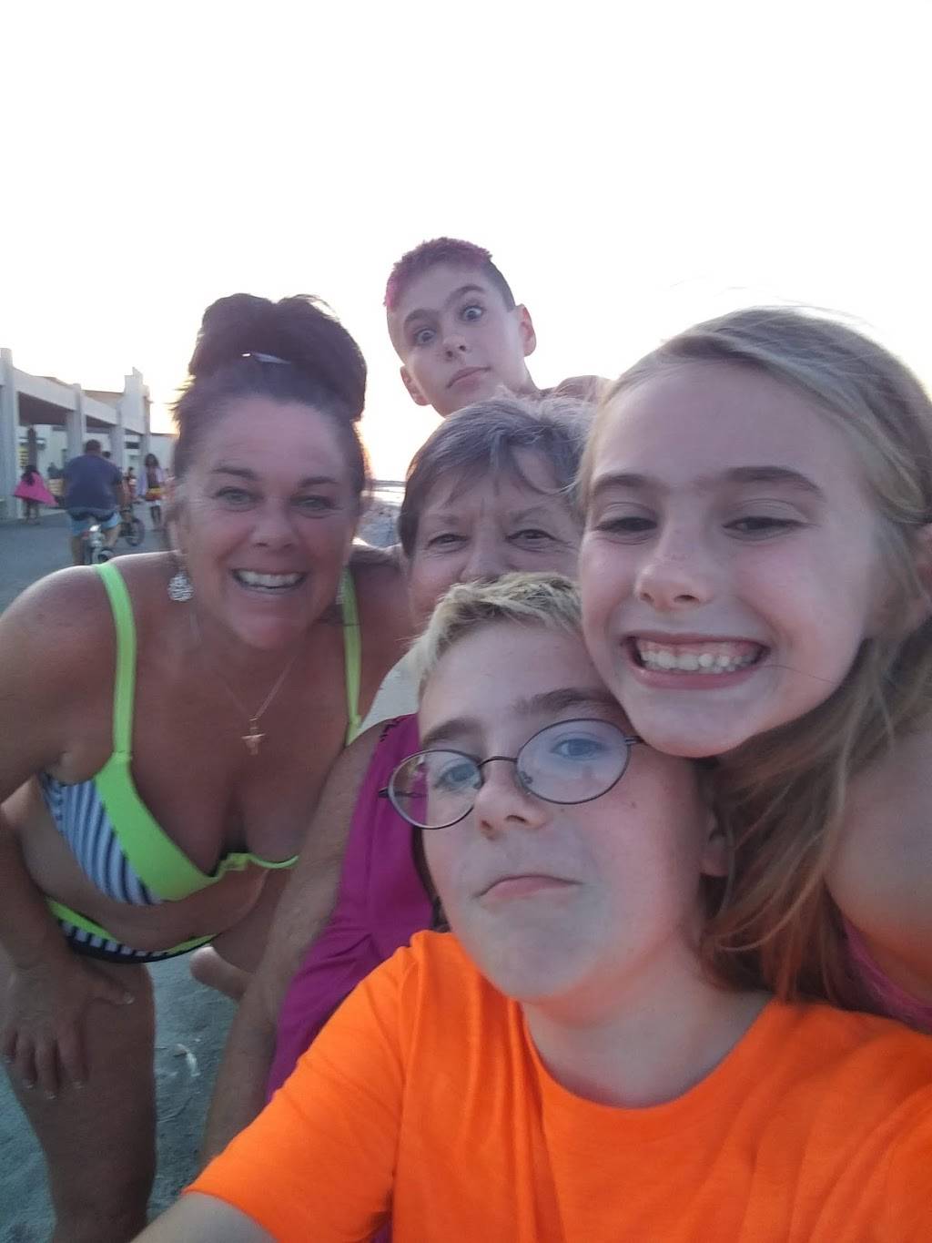 Beach Food Market | restaurant | 245 Nantasket Ave, Hull, MA 02045, USA | 7819254111 OR +1 781-925-4111