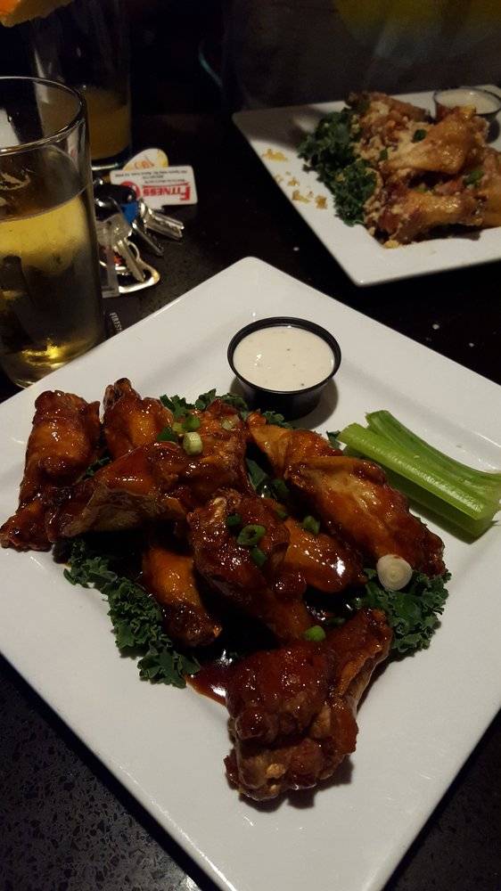 Masses Sports Bar & Grill | restaurant | 2721 N Main St, Walnut Creek, CA 94597, USA | 9252567665 OR +1 925-256-7665