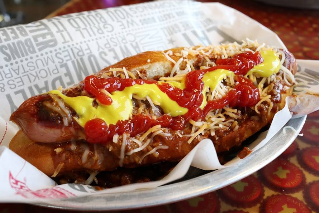 Fuddruckers | restaurant | 415 W Slaughter Ln, Austin, TX 78748, USA | 5125907540 OR +1 512-590-7540