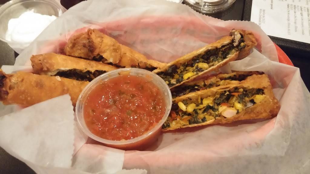 Renshaw Lounge | restaurant | 210 E 14 Mile Rd, Clawson, MI 48017, USA | 2486163016 OR +1 248-616-3016