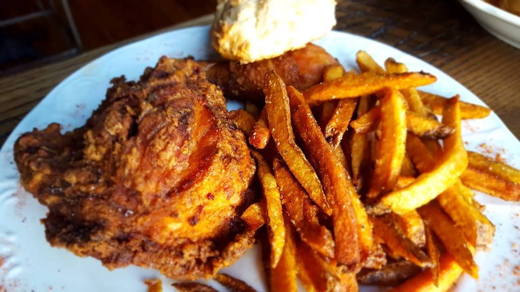 Cardinal Tavern | restaurant | 901 S Clinton St, Baltimore, MD 21224, USA | 4103277850 OR +1 410-327-7850