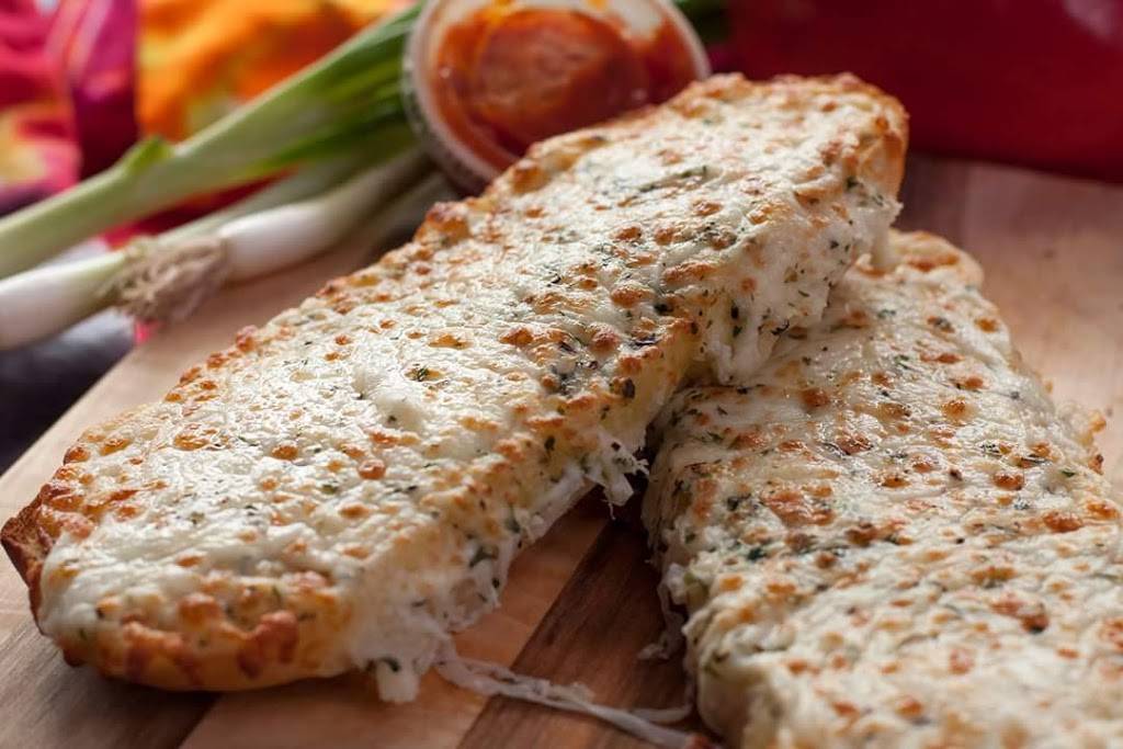 Wicks Pizza Hikes Point | restaurant | 3348 Hikes Ln #103, Louisville, KY 40220, USA | 5029075542 OR +1 502-907-5542