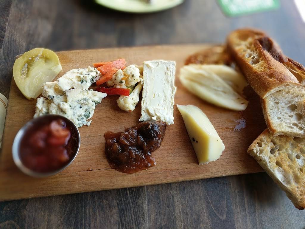 Brewers Fork | restaurant | 7 Moulton St, Charlestown, MA 02129, USA | 6173375703 OR +1 617-337-5703