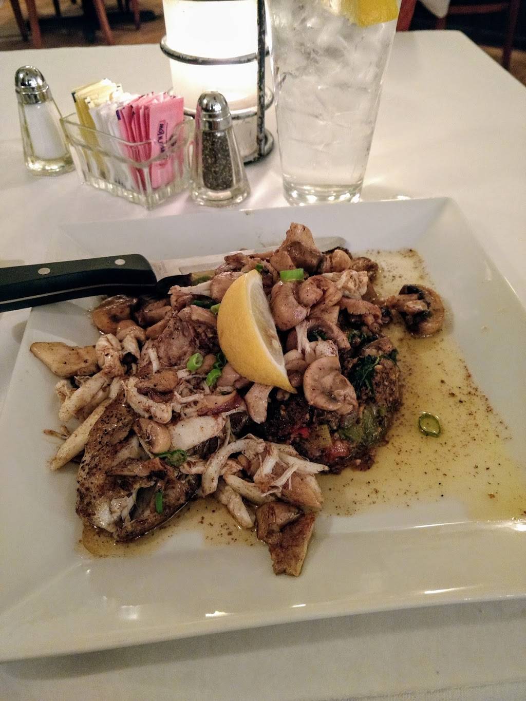 Sun Ray Grill | restaurant | 2600 Belle Chasse Hwy, Gretna, LA 70056, USA | 5043910053 OR +1 504-391-0053