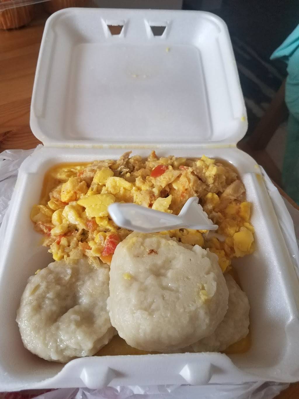 Country Kitchen | restaurant | 838 Blue Hill Avenue, Boston, MA 02124, USA | 6178220500 OR +1 617-822-0500