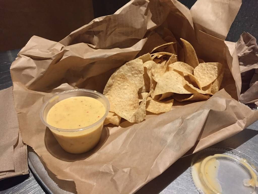 Chipotle Mexican Grill | restaurant | 12827 N Dale Mabry Hwy, Tampa, FL 33618, USA | 8139611444 OR +1 813-961-1444