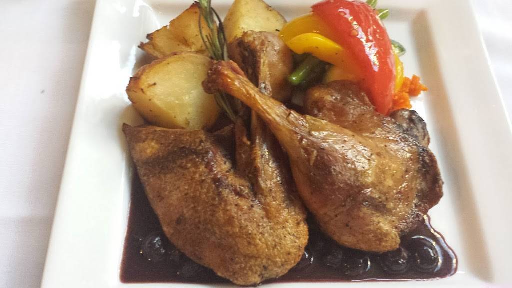 Eight Zero Zero Resto Lounge | restaurant | 903 Brookdale Ave, Cornwall, ON K6J 4P3, Canada | 6139360322 OR +1 613-936-0322