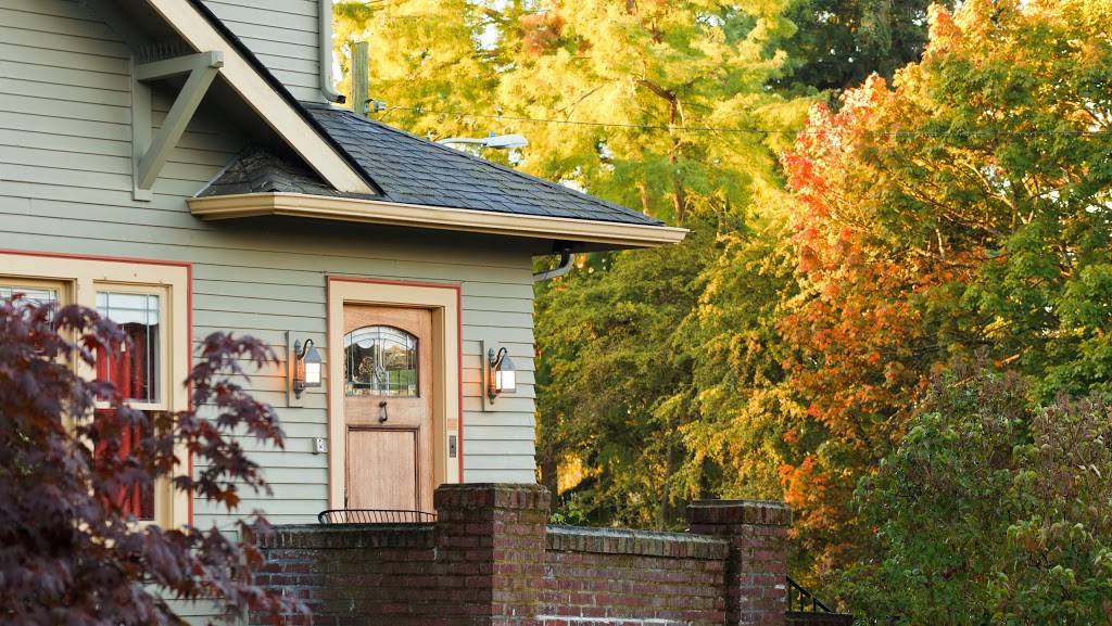 Greenlake Guest House | restaurant | 7630 East Green Lake Dr N, Seattle, WA 98103, USA | 2067298700 OR +1 206-729-8700