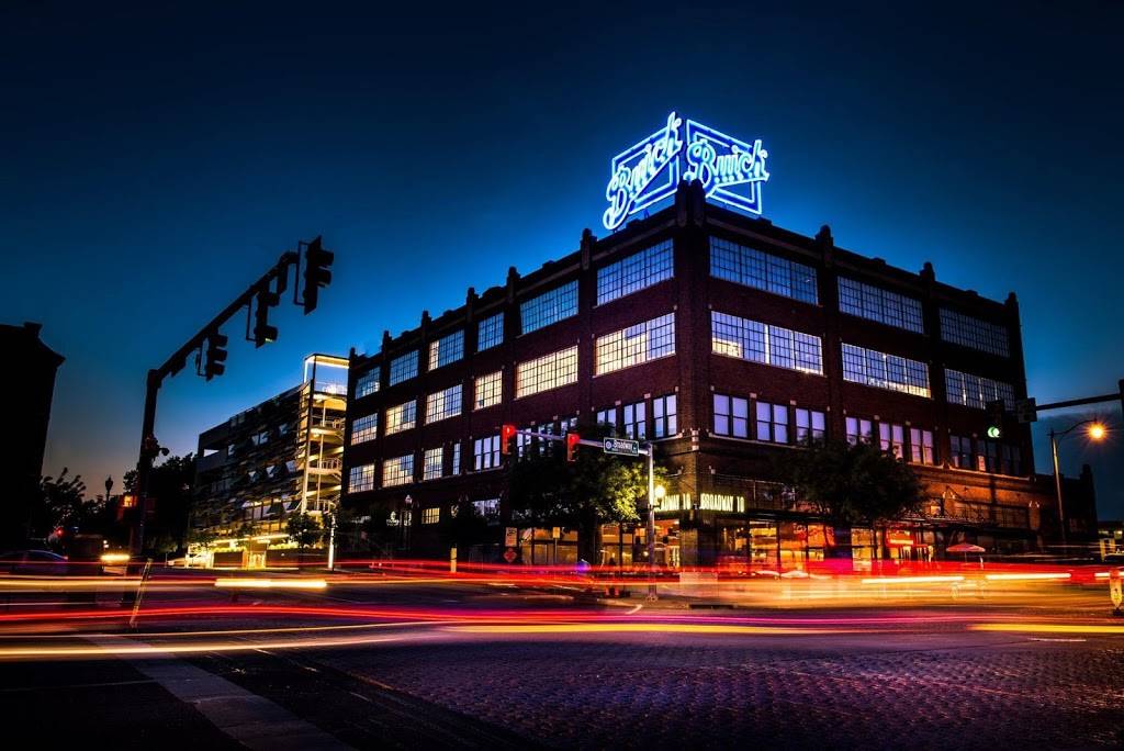 Broadway 10 Bar & Chophouse | restaurant | 1101, Buick Building, N Broadway Ave, Oklahoma City, OK 73103, USA | 4052123949 OR +1 405-212-3949