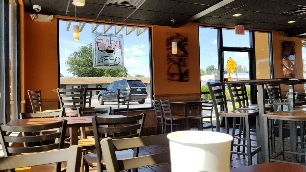 Taco Bell | meal takeaway | 1710 Troy Rd, Edwardsville, IL 62025, USA | 6186920744 OR +1 618-692-0744