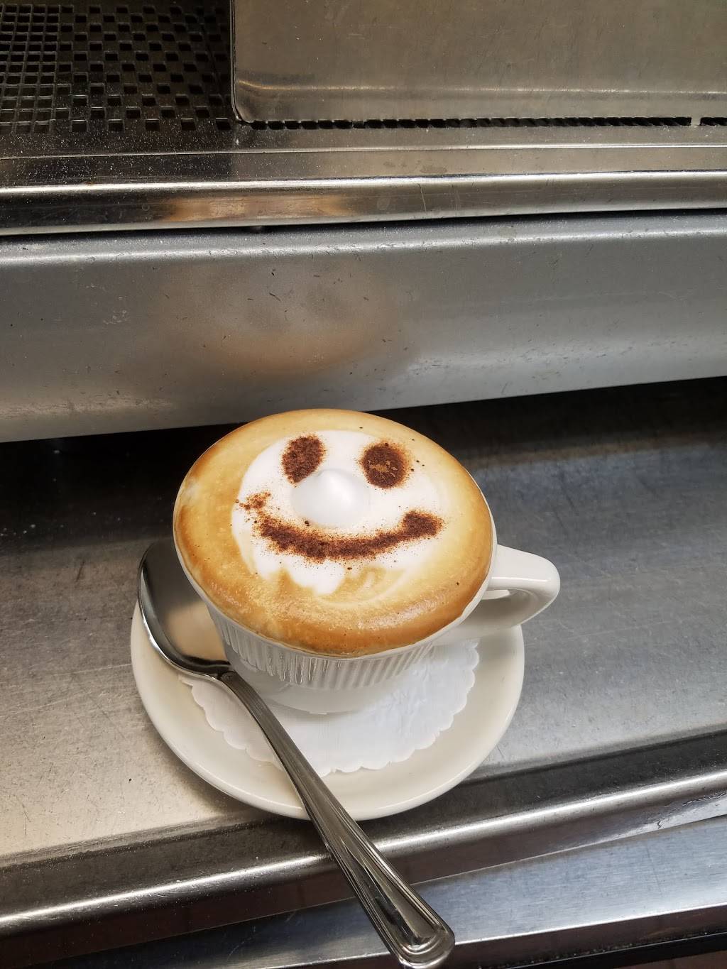 Maggianos Little Italy | restaurant | 17603 IH 10W, San Antonio, TX 78257, USA | 2104516000 OR +1 210-451-6000