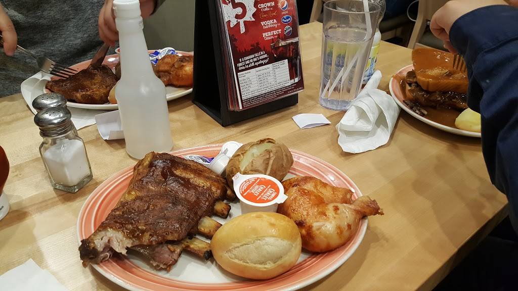 Swiss Chalet | restaurant | 830 Niagara St, Welland, ON L3C 1M3, Canada | 9057354040 OR +1 905-735-4040