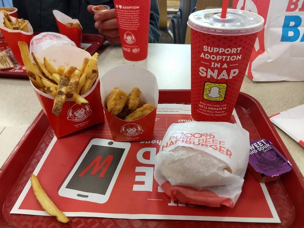 Wendys | restaurant | 557 Moseley Rd, Fairport, NY 14450, USA | 5854257657 OR +1 585-425-7657