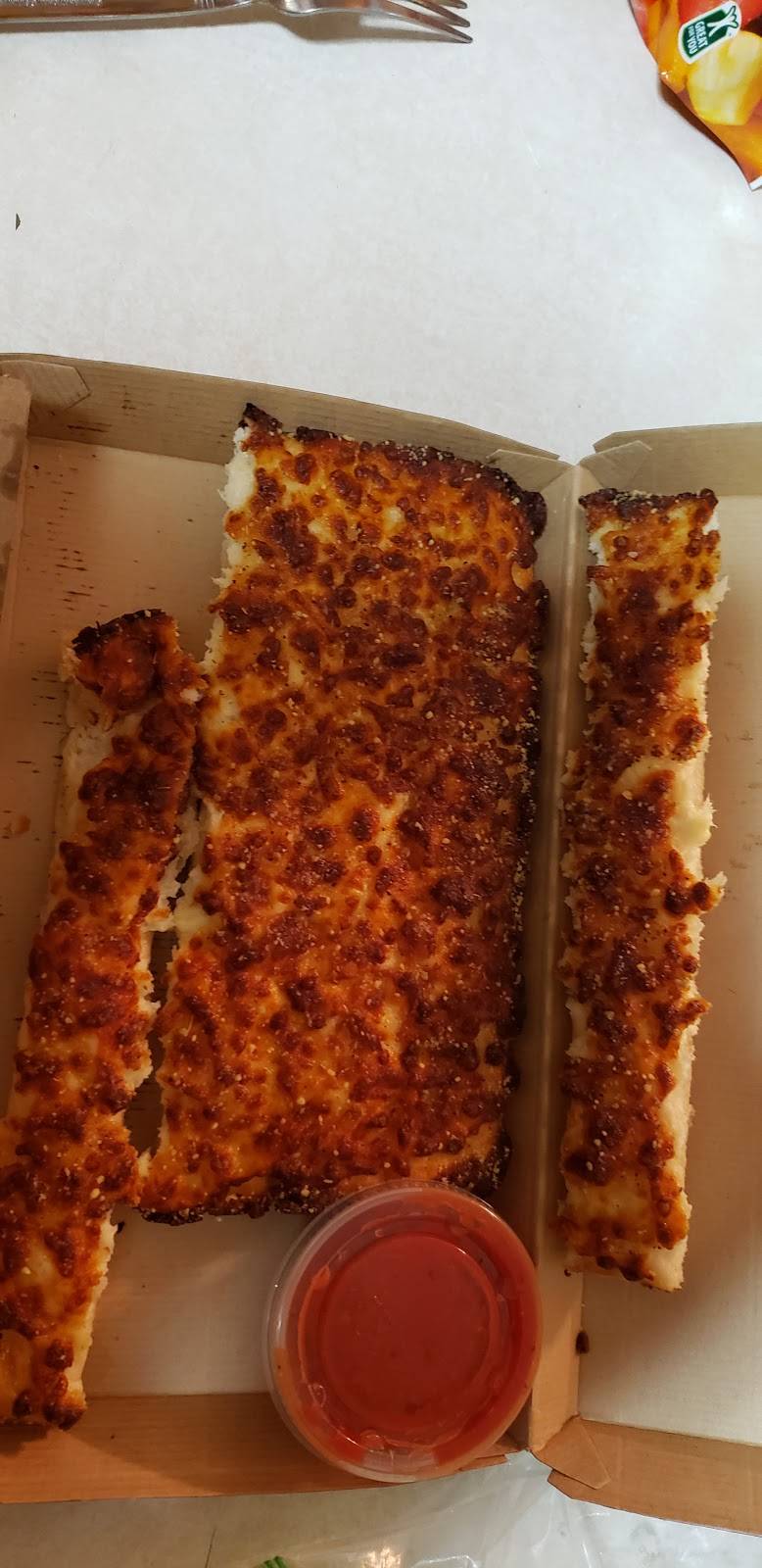 Pizza Hut | restaurant | 816 E Chicago St, Elgin, IL 60120, USA | 8477423399 OR +1 847-742-3399