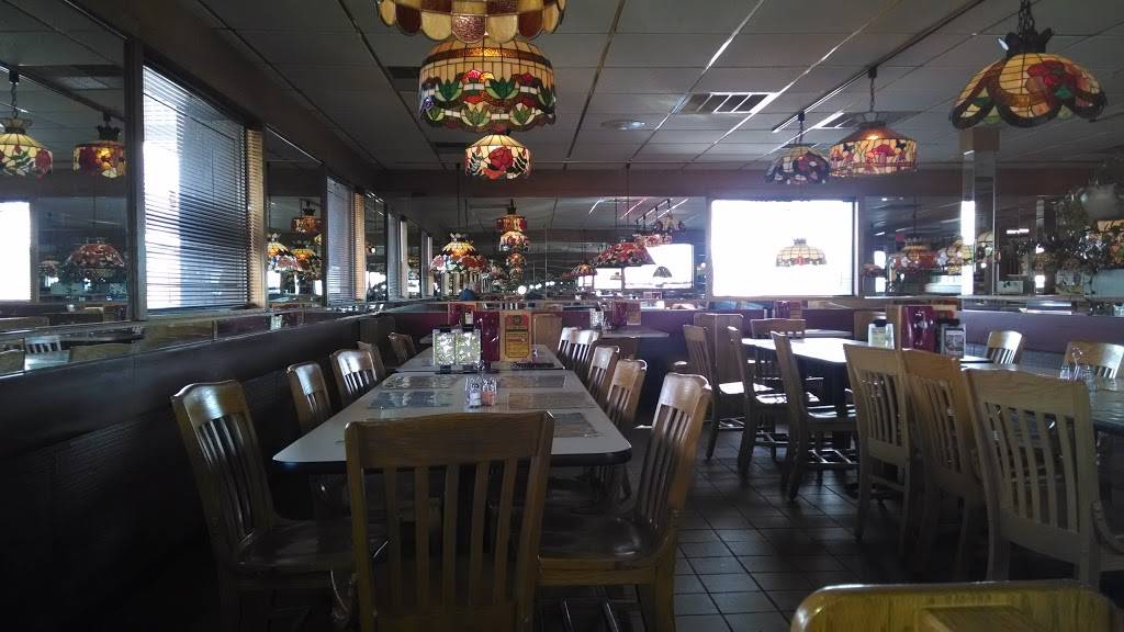 Pizza King | restaurant | 1705 N Walnut St, Hartford City, IN 47348, USA | 7653481388 OR +1 765-348-1388