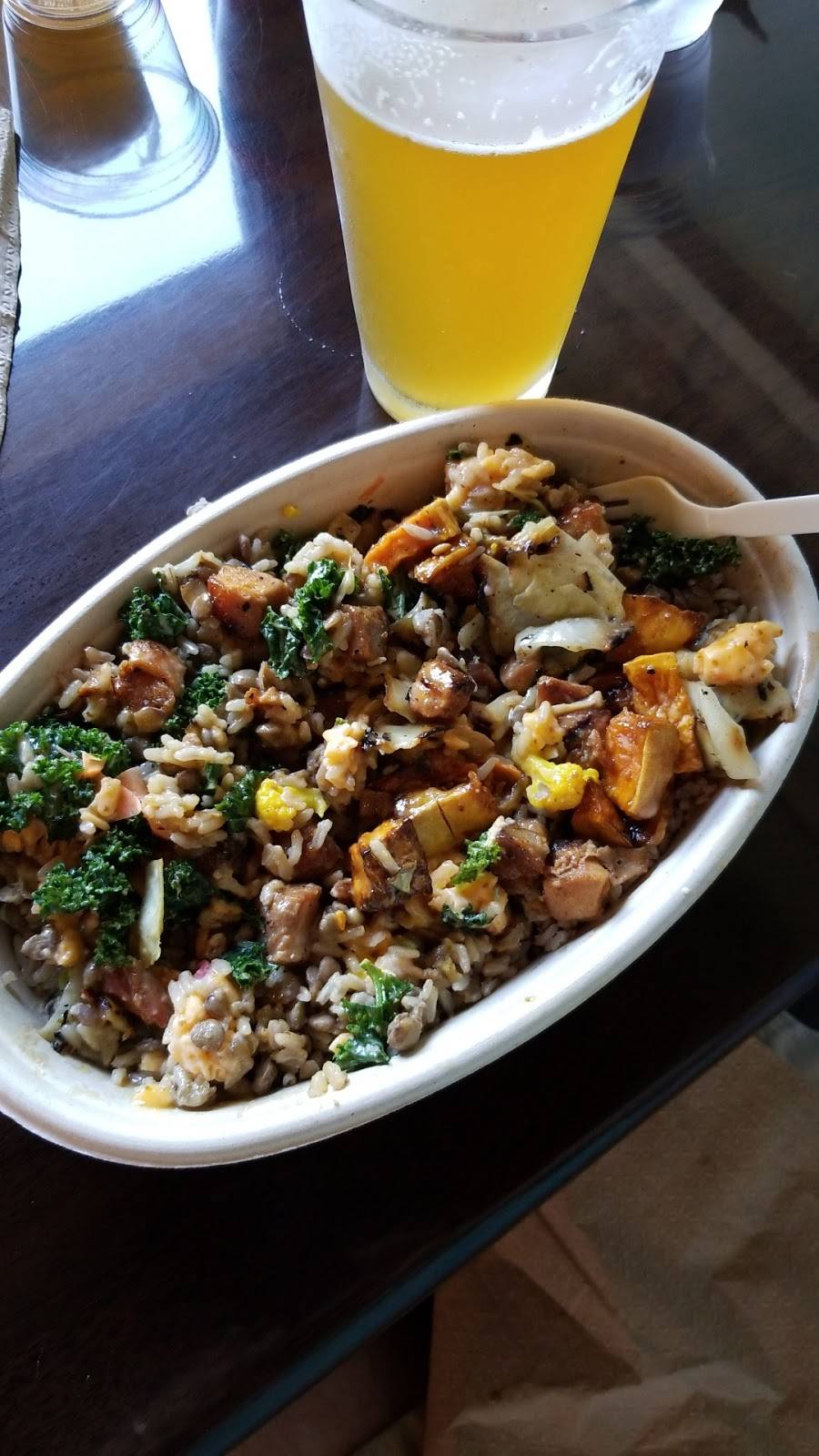 Davidson Ice House | restaurant | 416 S Main St, Davidson, NC 28036, USA | 7048955555 OR +1 704-895-5555