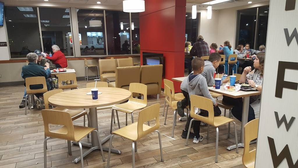 Wendys | restaurant | 1925 Leesburg Grove City Rd, Grove City, PA 16127, USA | 7247480173 OR +1 724-748-0173