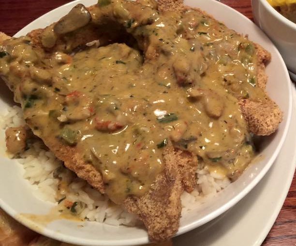 The Rubber Biscuit Food Truck | restaurant | 7667 Hwy 165, Columbia, LA 71418, USA | 3183727140 OR +1 318-372-7140