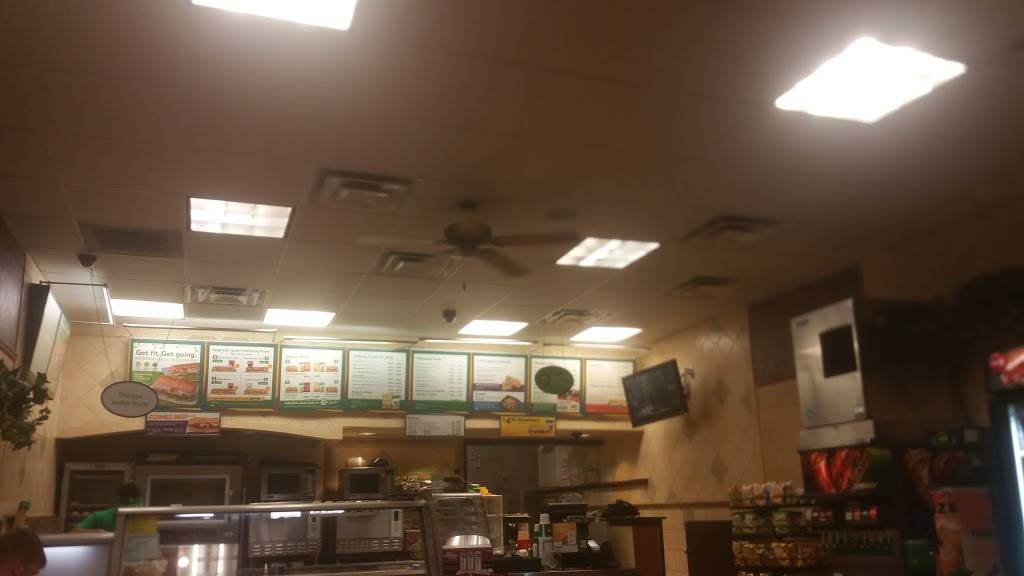 Subway Restaurants | restaurant | 6700 Laurel Canyon Blvd #1, North Hollywood, CA 91606, USA | 8187652826 OR +1 818-765-2826