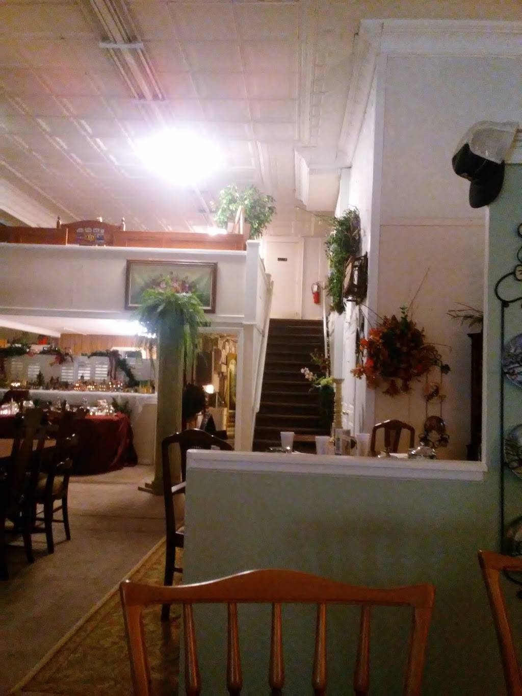 Choo Choo Cafe | restaurant | 111 S Main Ave, Erwin, TN 37650, USA | 4237430700 OR +1 423-743-0700