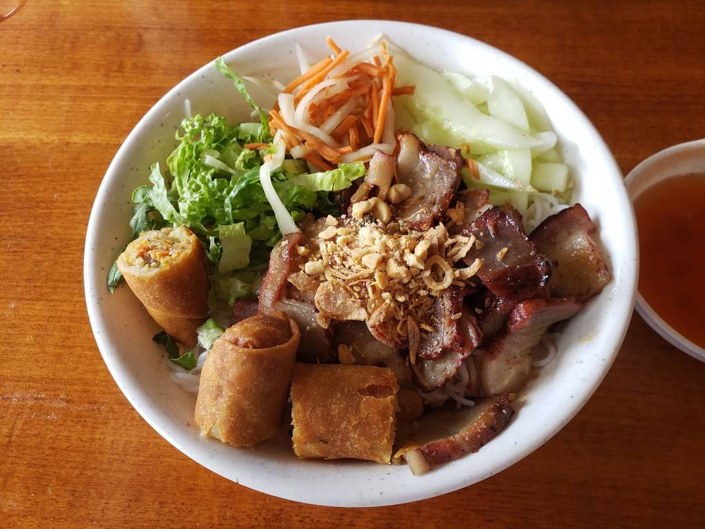 Les Baguette Banh Mi Cafe | restaurant | 4607 Dryades St #5529, New Orleans, LA 70115, USA | 5048952620 OR +1 504-895-2620