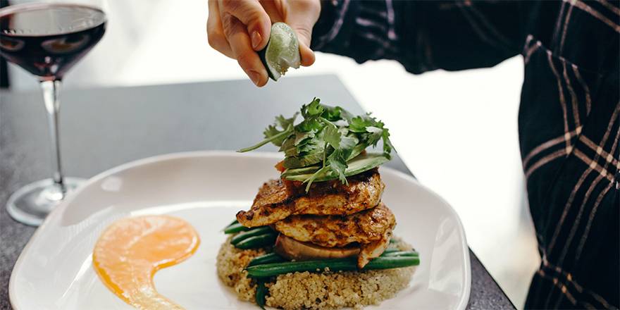 Moxies Grill & Bar | night club | 601 Earl Grey Dr, Kanata, ON K2T 1K4, Canada | 6135995000 OR +1 613-599-5000