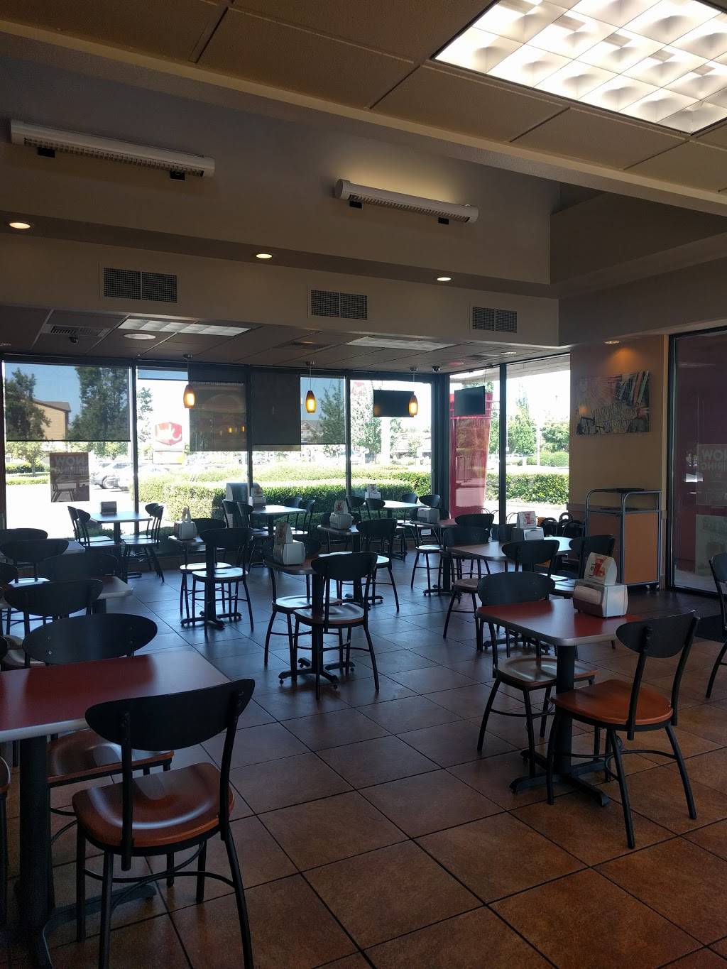 Jack in the Box | restaurant | 3491 Hutton St, Springfield, OR 97477, USA | 5417368168 OR +1 541-736-8168