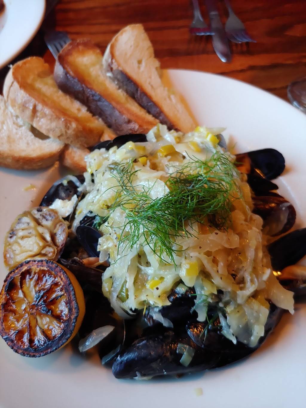 Colaos Ristorante | restaurant | 2826 Plum St, Erie, PA 16508, USA | 8148669621 OR +1 814-866-9621