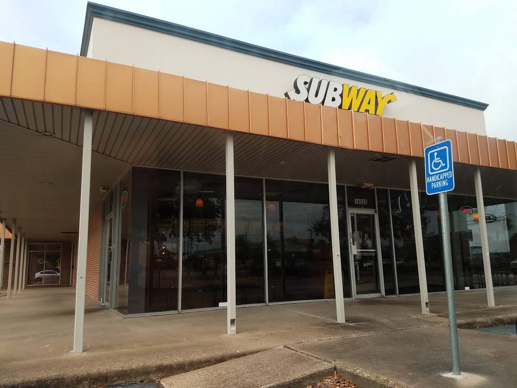 Subway Restaurants | restaurant | 18022 Upper Bay Rd, Houston, TX 77058, USA | 2813357174 OR +1 281-335-7174