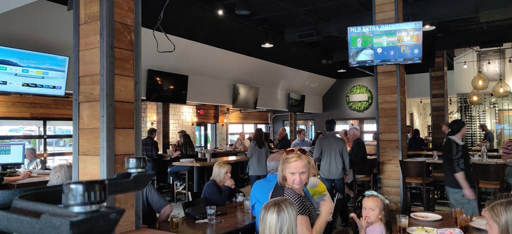 Hoppin Vines | restaurant | 8150 Montgomery Rd, Cincinnati, OH 45236, USA | 5137918463 OR +1 513-791-8463