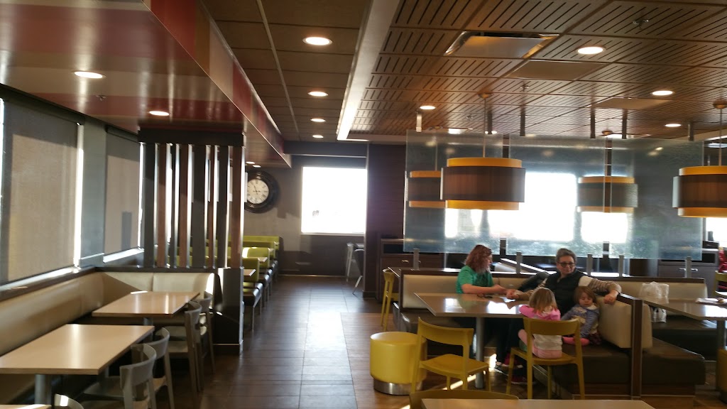 McDonalds | restaurant | 3919 Cheyenne Boulevard, Rapid City, SD 57703, USA | 6059235951 OR +1 605-923-5951