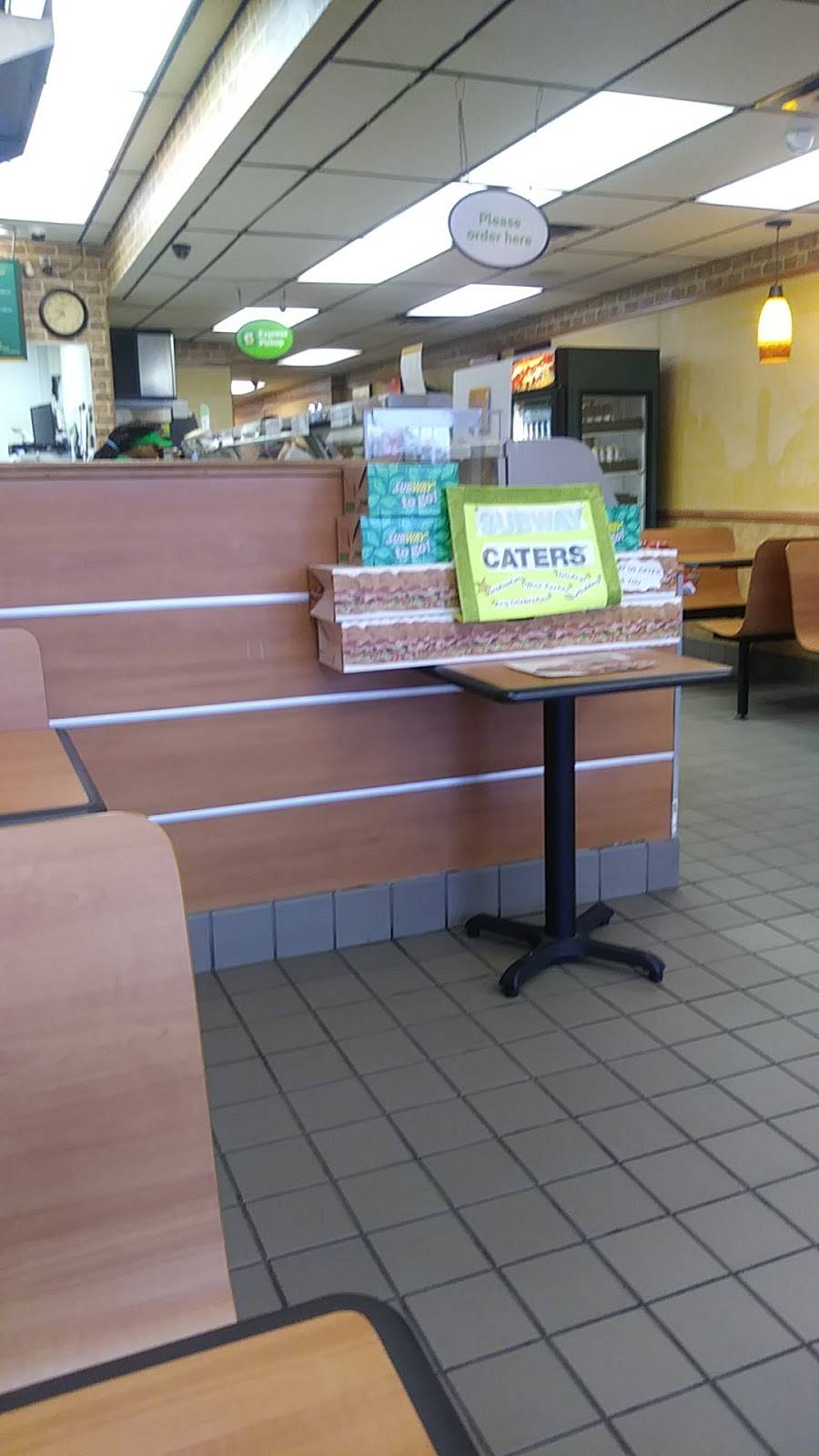 Subway | restaurant | 25050 Southfield Rd, Southfield, MI 48075, USA | 2485697101 OR +1 248-569-7101