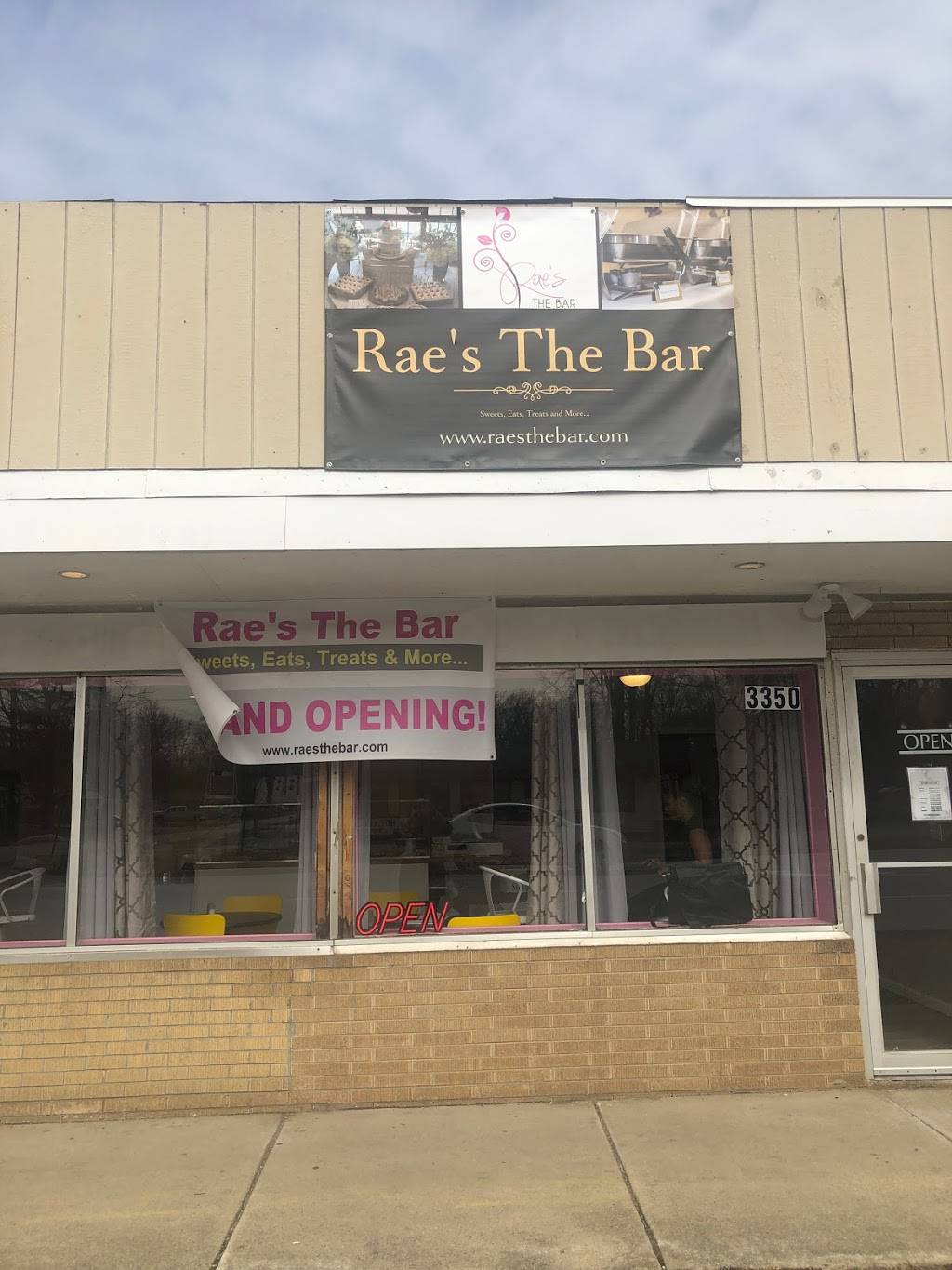 Raes The Bar | restaurant | 3350 W 159th St, Markham, IL 60428, USA | 7085664088 OR +1 708-566-4088