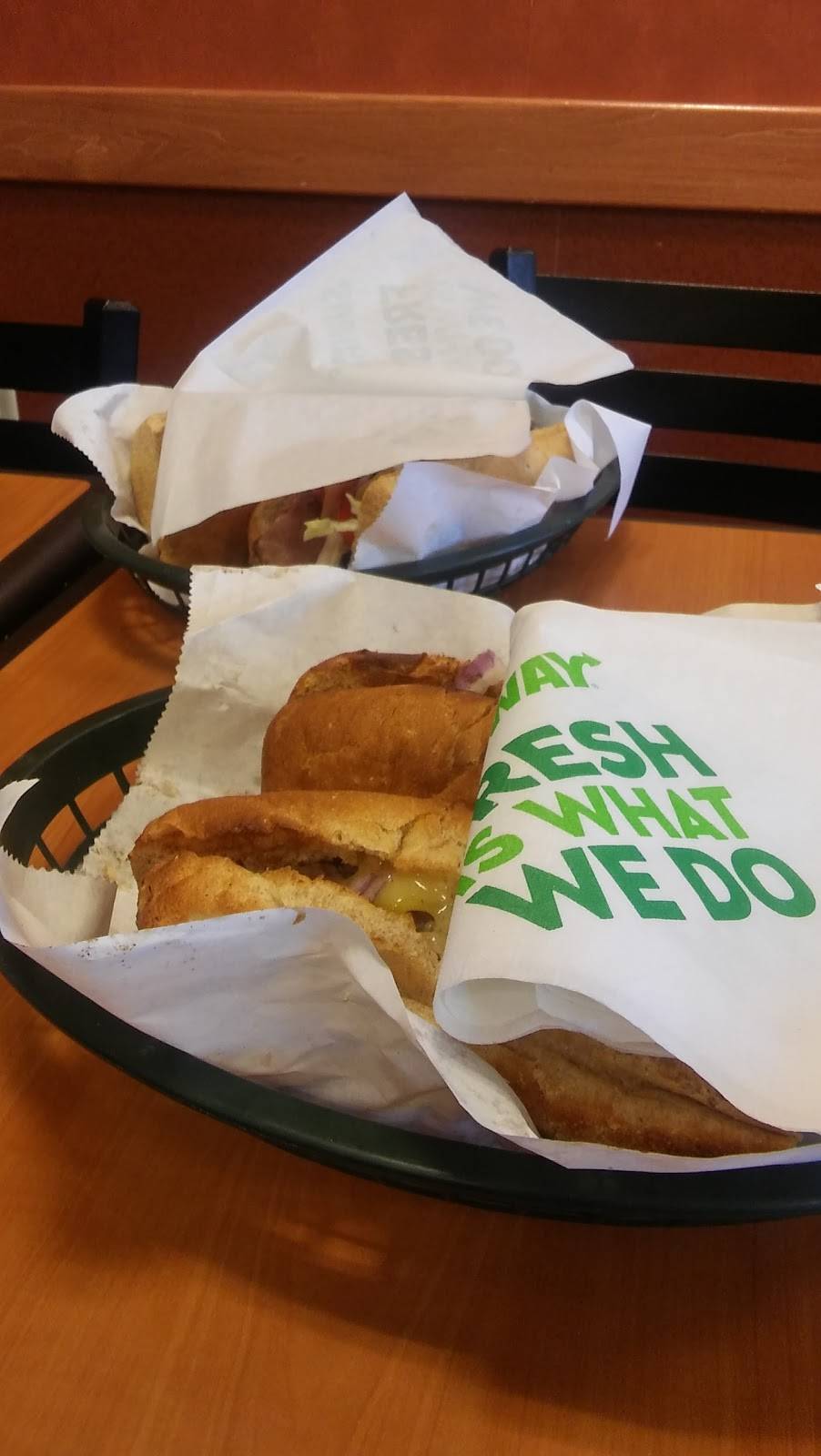 Subway | restaurant | 4574 S Amherst Hwy, Madison Heights, VA 24572, USA | 4348457827 OR +1 434-845-7827