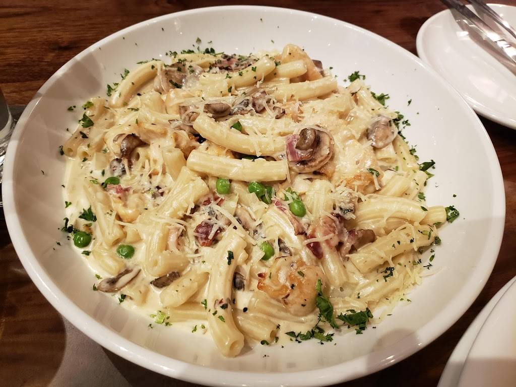 Maggie McFlys® Springfield | restaurant | 6797 Springfield Mall, Springfield, VA 22150, USA | 7039229300 OR +1 703-922-9300