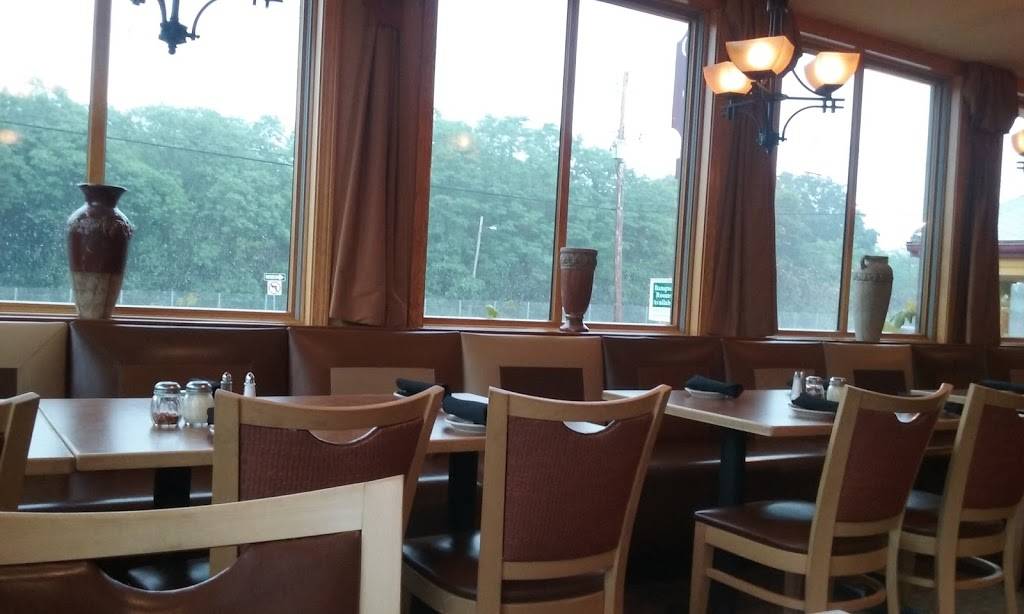 Calitris Italian Cuisine | restaurant | 126 Newbury St, Danvers, MA 01923, USA | 9787771266 OR +1 978-777-1266