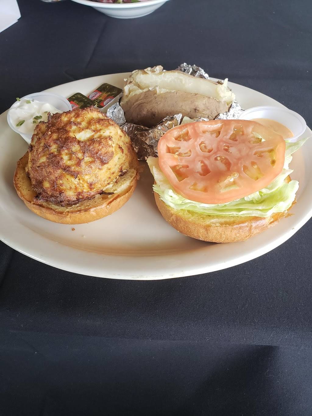 Backfins Grille | restaurant | 7514 Ritchie Hwy, Glen Burnie, MD 21061, USA | 4439604664 OR +1 443-960-4664