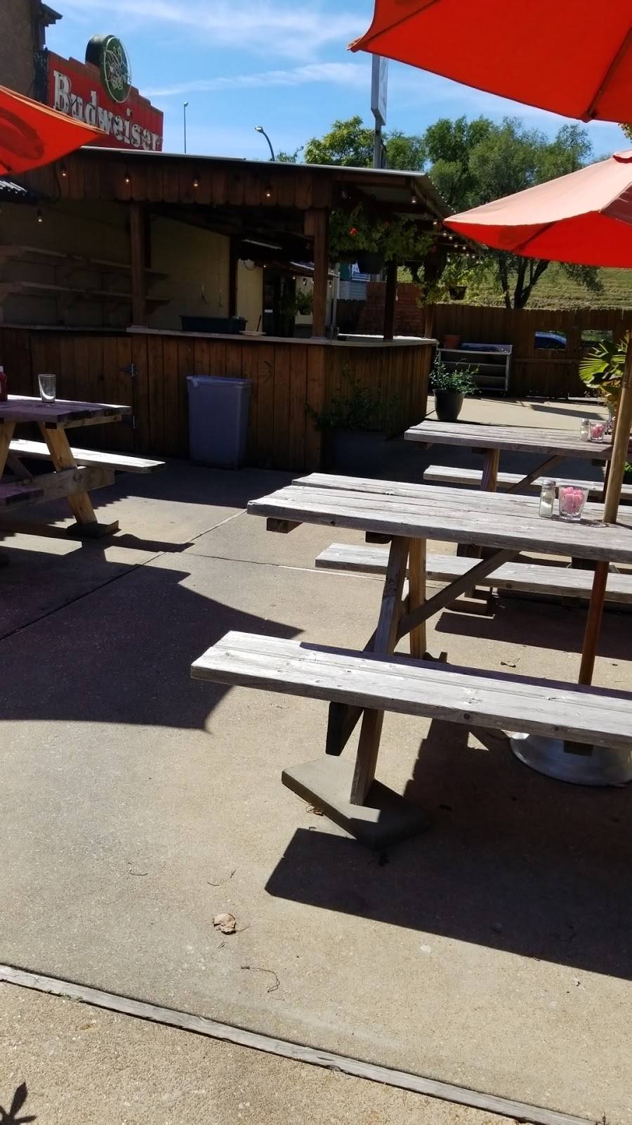 Greggs Bar & Grill | restaurant | 4400 N Broadway, St. Louis, MO 63147, USA | 3144211152 OR +1 314-421-1152