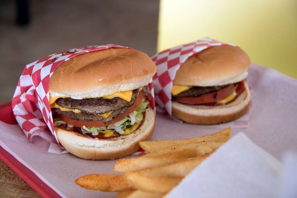 Wimpys Hamburgers | restaurant | 101 S Court St, Visalia, CA 93291, USA | 5598023925 OR +1 559-802-3925
