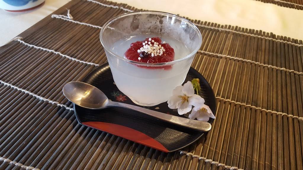 Solo Sushi Ya | restaurant | 291 Davis Dr, Newmarket, ON L3Y 2N7, Canada | 9058986868 OR +1 905-898-6868