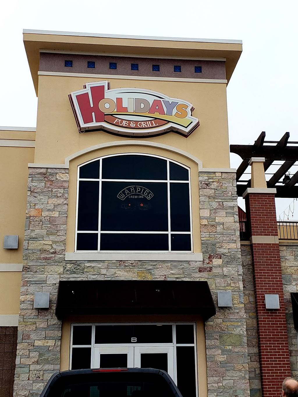 Holidays Pub & Grill | restaurant | 1395 W American Dr, Neenah, WI 54956, USA | 9208860069 OR +1 920-886-0069