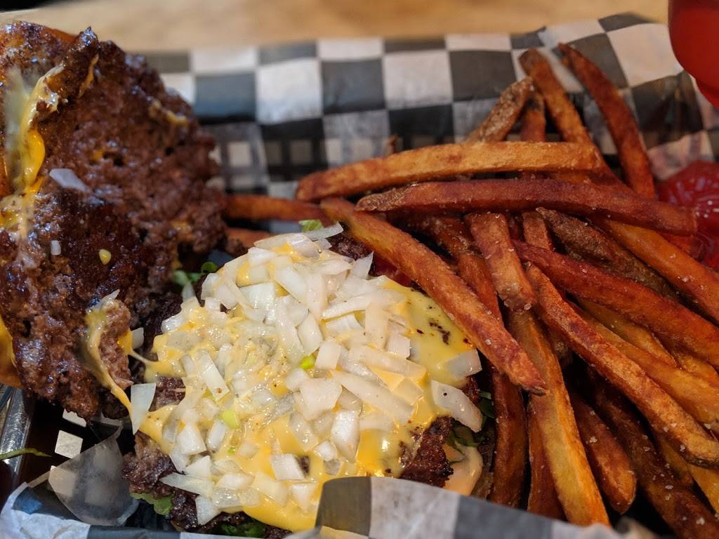 Worldly Wieners Wings and Things / Seven Sisters Tap Room | restaurant | 400 E State St, Black Mountain, NC 28711, USA | 8283578002 OR +1 828-357-8002