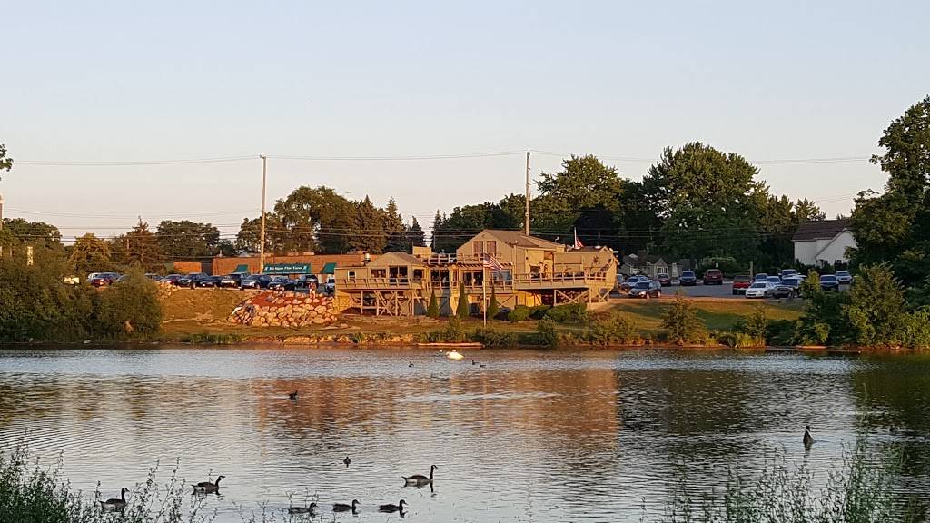 Lake Pointe Yacht Club Inc | restaurant | 37604 Ann Arbor Rd, Livonia, MI 48150, USA | 7345911868 OR +1 734-591-1868