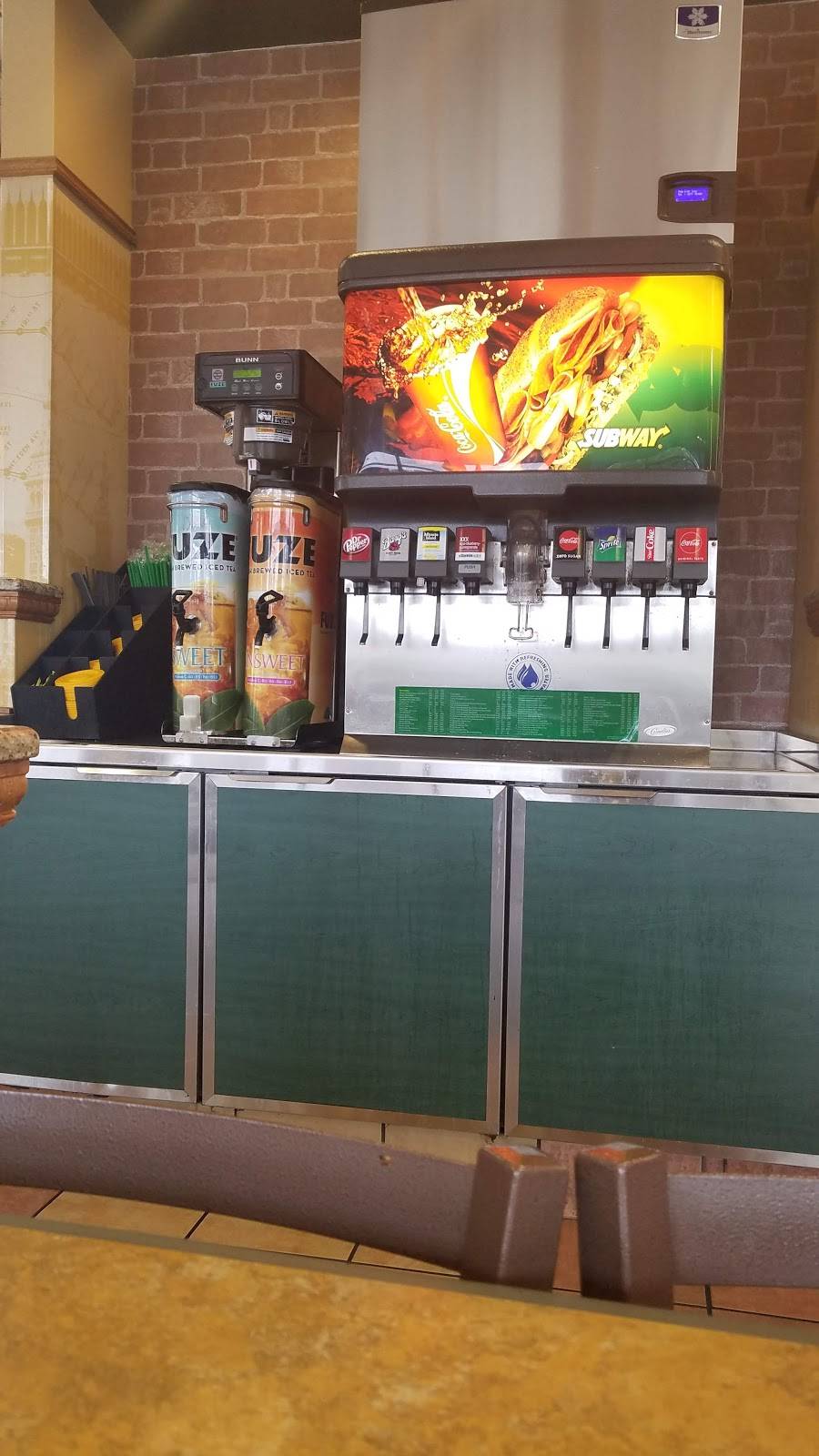 Subway | restaurant | 7480 University Blvd, Winter Park, FL 32792, USA | 4076779366 OR +1 407-677-9366