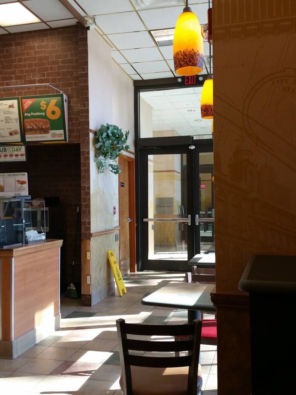 Subway | restaurant | 500 UC MainStreet, Cincinnati, OH 45221, USA | 5135564644 OR +1 513-556-4644