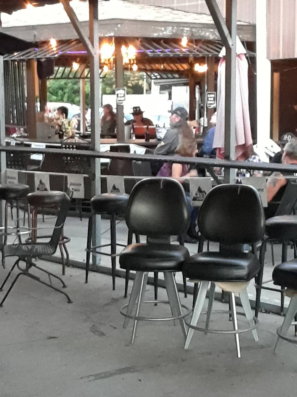 OBs Restaurant & Lounge | restaurant | 1750 N Woodland Blvd, DeLand, FL 32720, USA | 3869439600 OR +1 386-943-9600